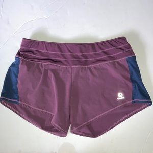 Oiselle Mac Roga maroon navy running shorts walking Women’s sz 2 02